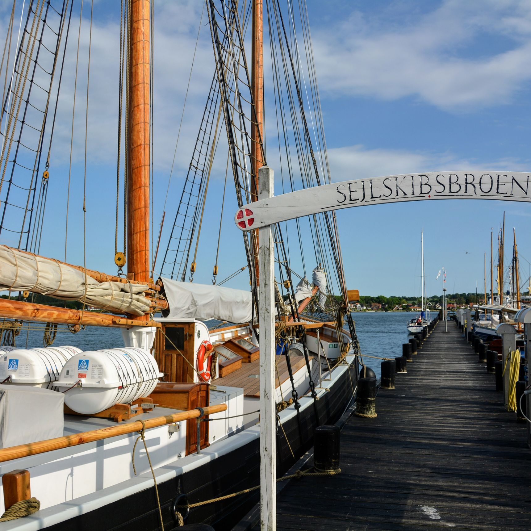 Sejlskibsbroen