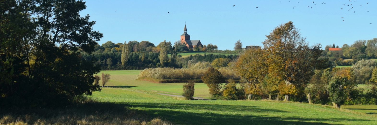 Bregninge Kirke på toppen af Tåsinge